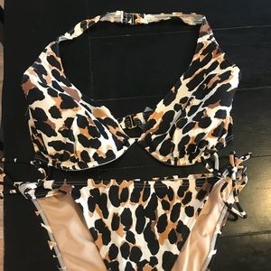 Victoria’s Secret bikini